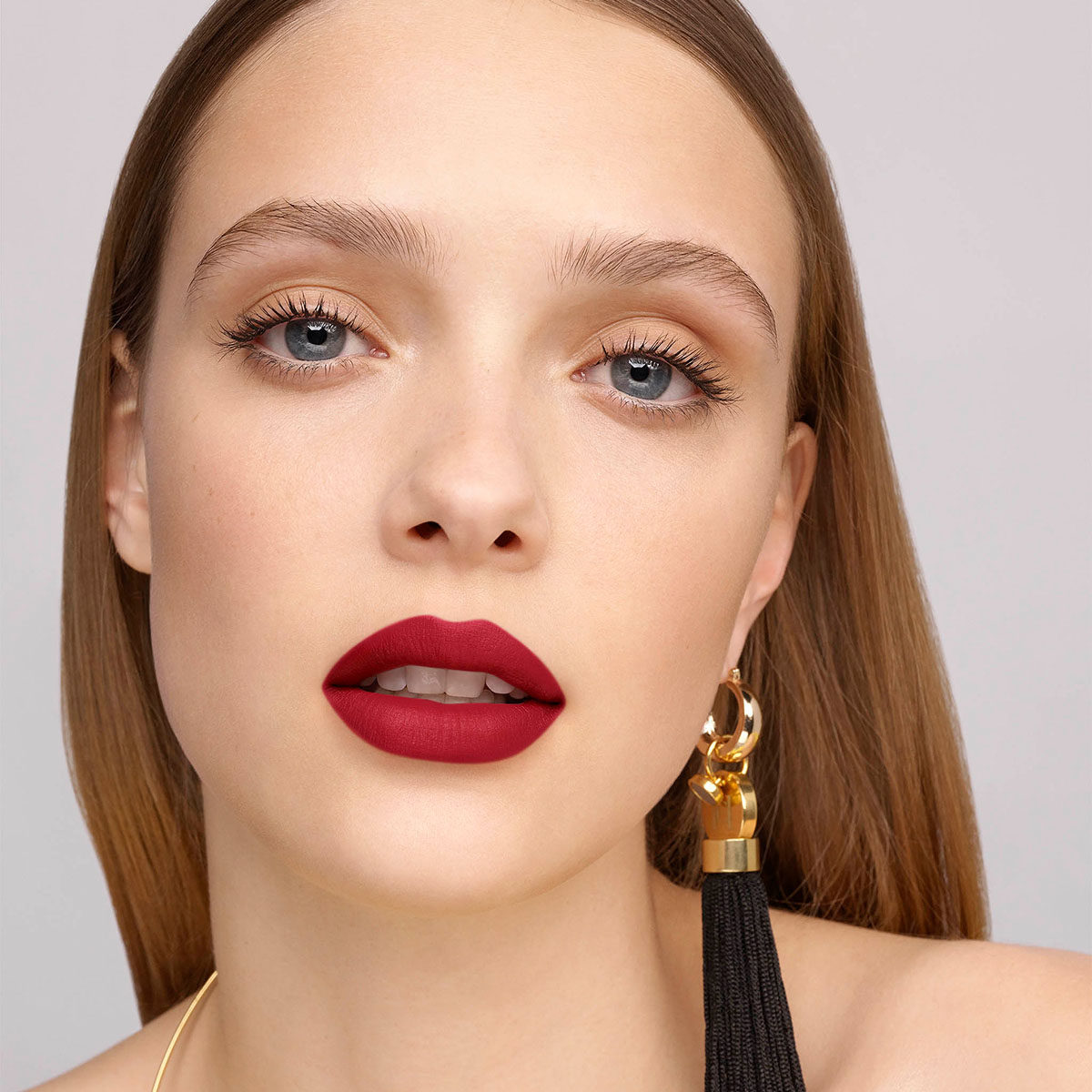 FABULOUS KISS LIPSTICK MATTE (LABIAL EFECTO MATE)